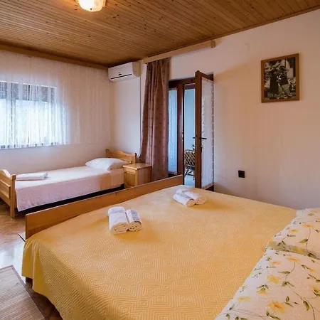 Marica * Vrbnik (Primorje-Gorski Kotar)